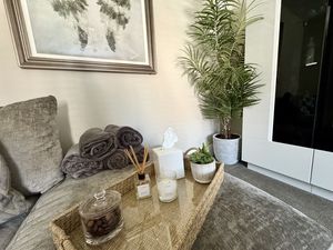 Lounge- click for photo gallery